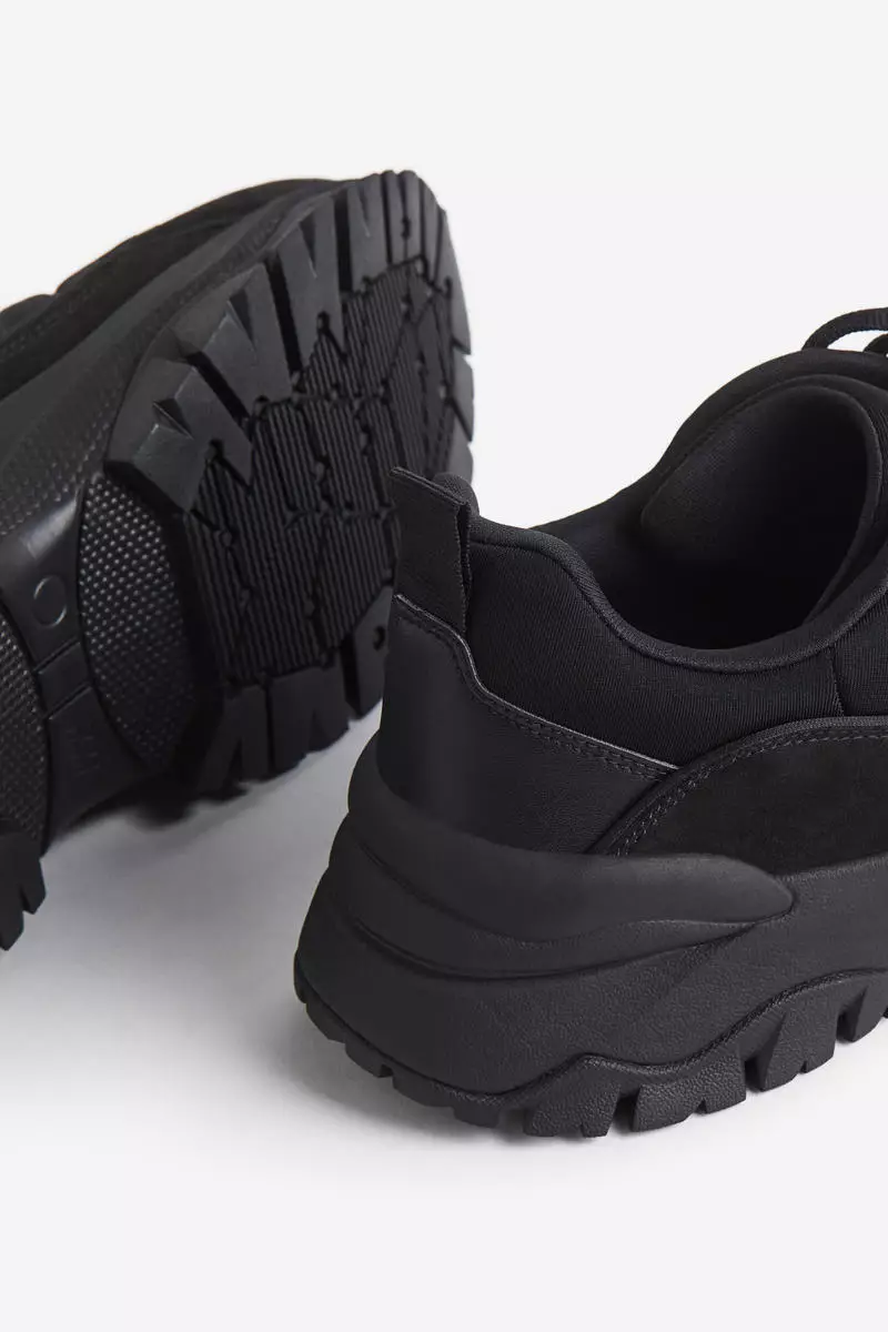 All black deals chunky trainers