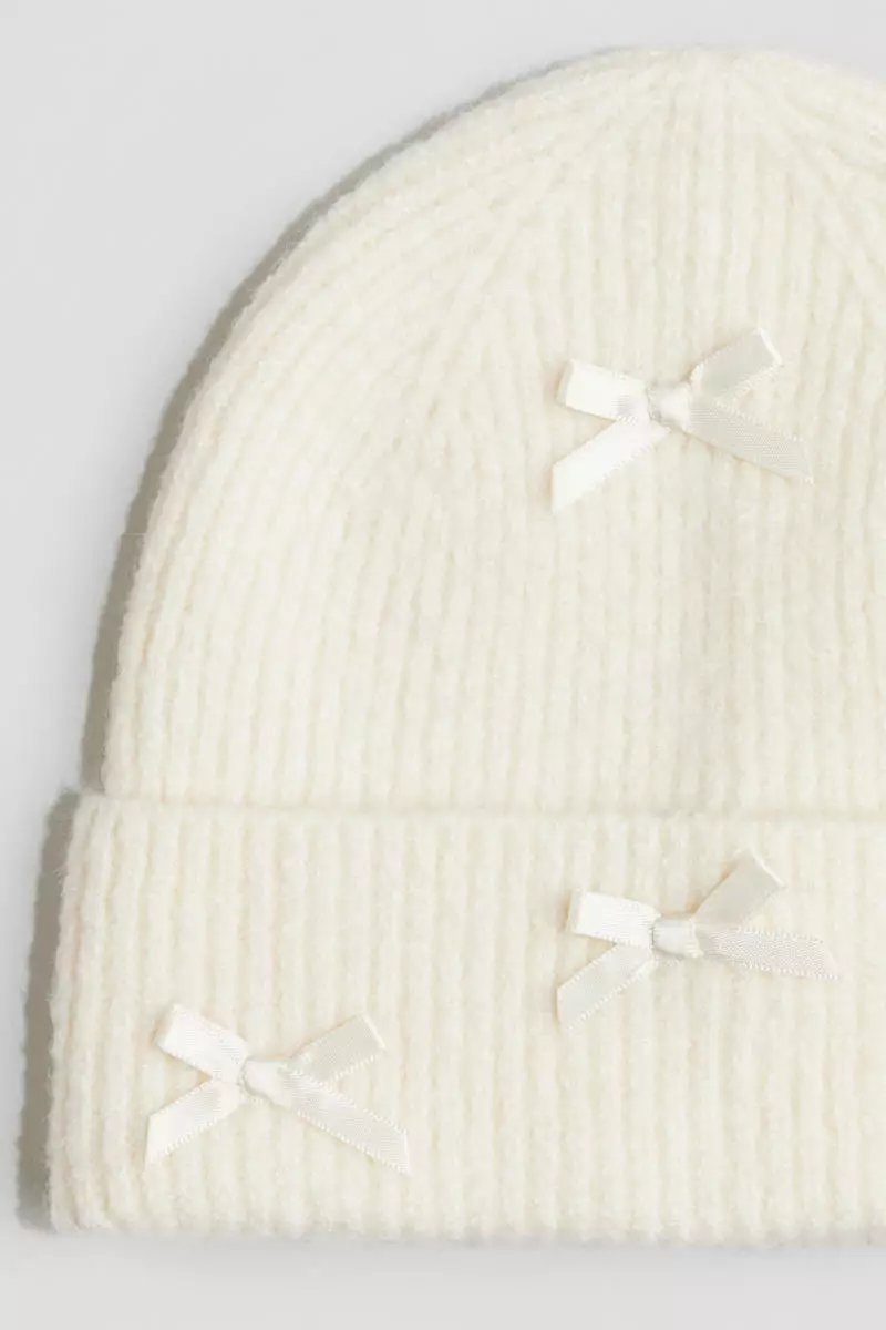 Detailed rib-knit beanie
