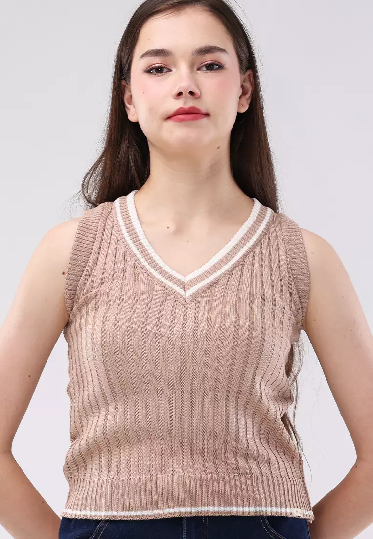 Knitted V-neck Sleeveless Blouse