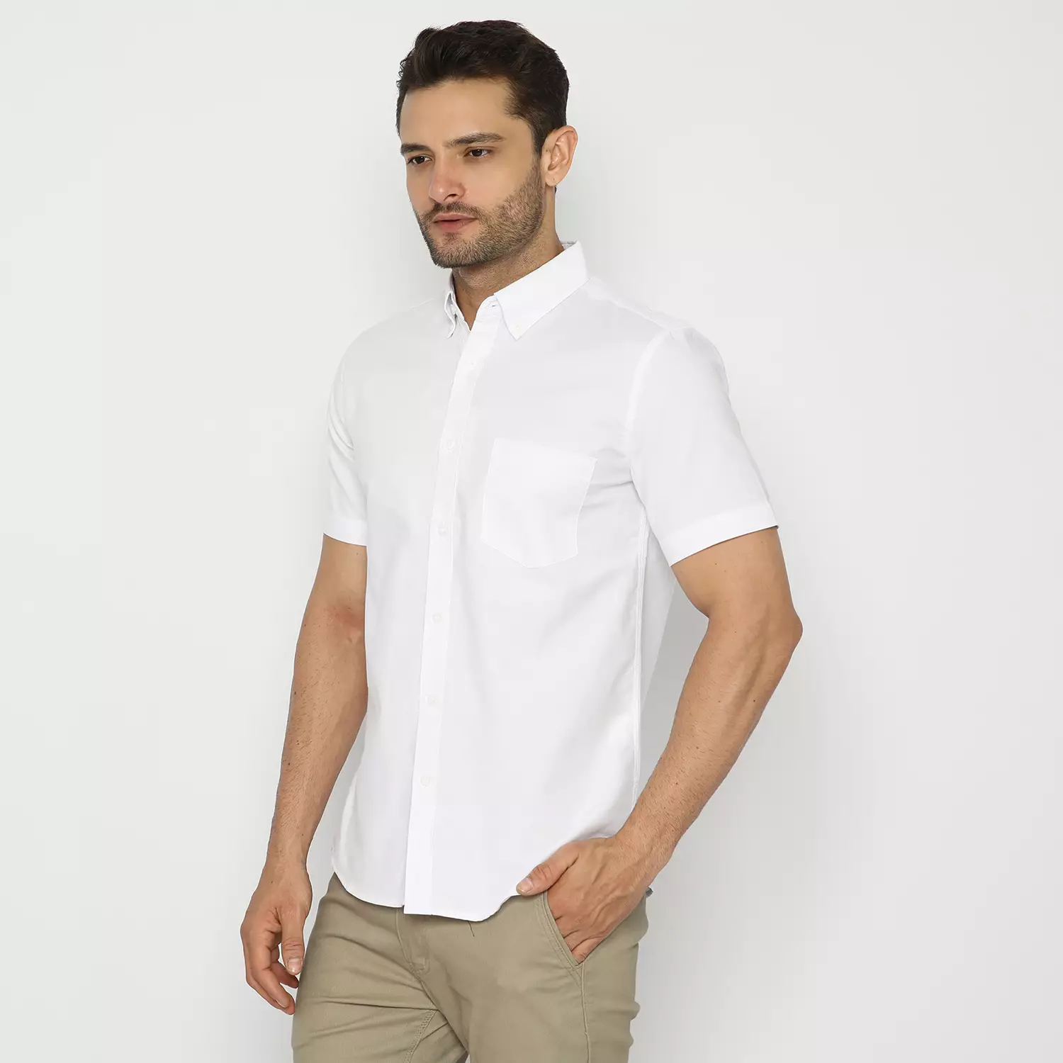 Platini Kemeja Putih Pria Lengan Pendek Basic Katun Oxford  63200