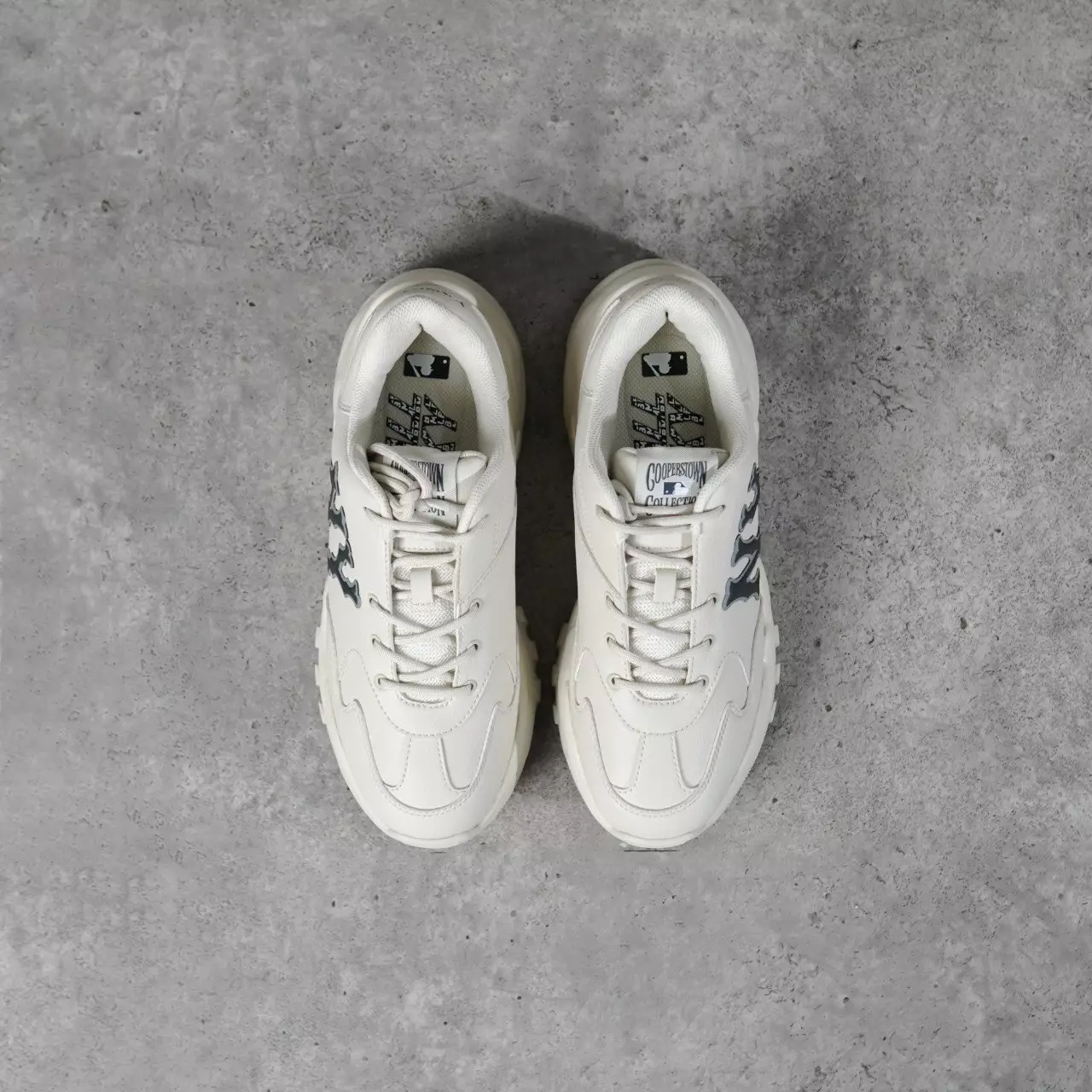 Sepatu MLB NY GREY BIGBALL CHUNKY COOPERS TOWN CREAM SNEAKER 100% ORIGINAL