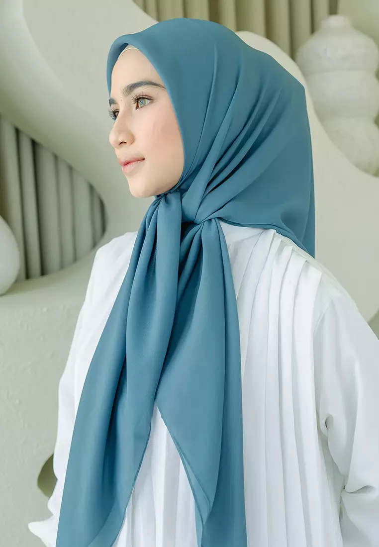 Polly Cotton (Hijab Segiempat Bella Square) Coral Blue