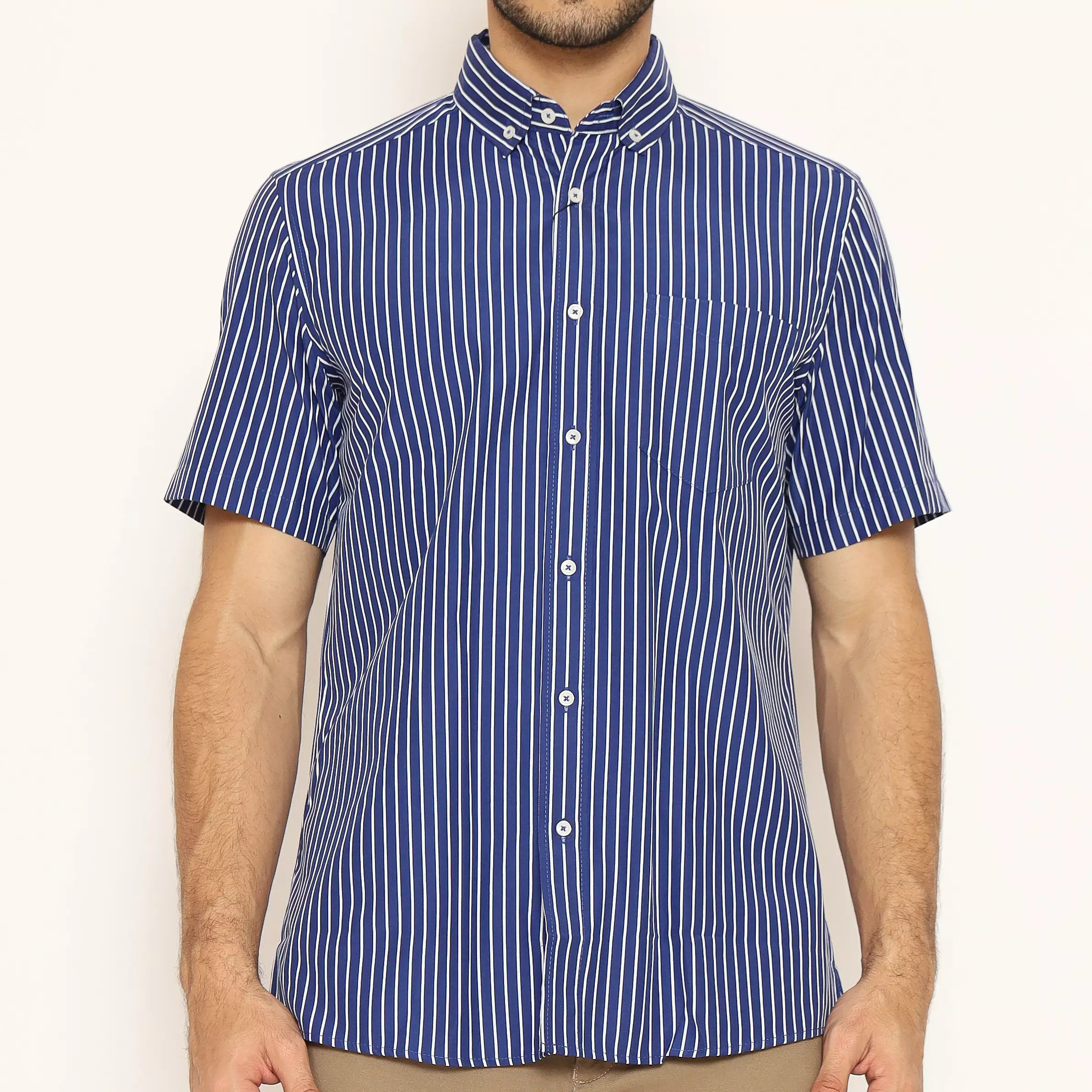 Schoeller Kemeja Pria Lengan Pendek Slim Fit Motif Garis Warna Blue –Tiago