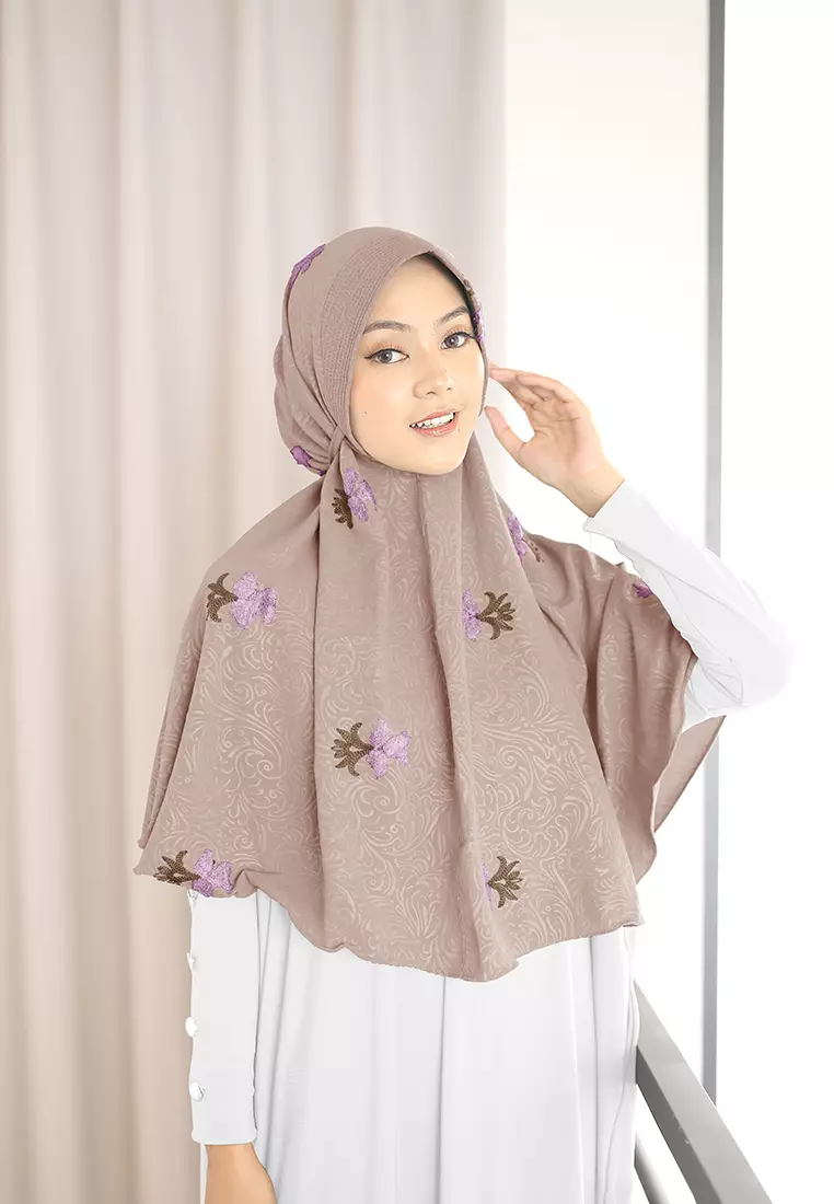 Zelena - Ghinna Bergo Embroidered | Hijab Instan Tali Airflow - Cocoa Cupcake