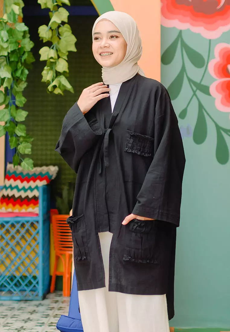 Zyre Outer Black