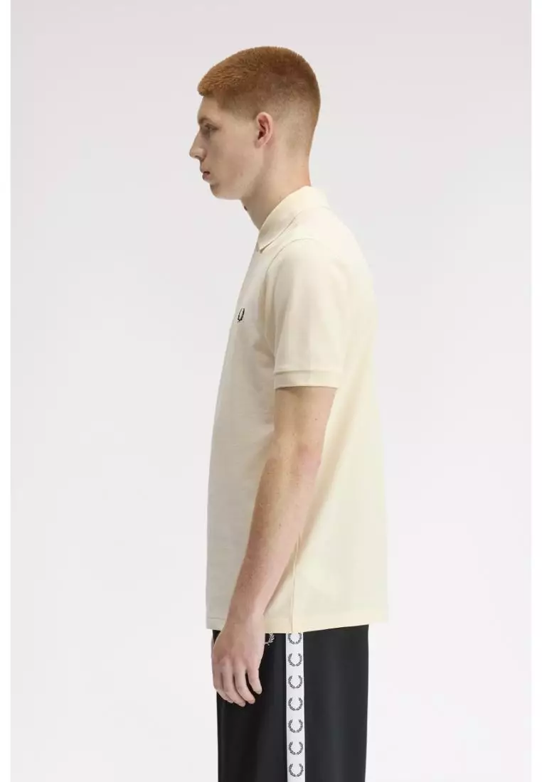 Fred Perry M6000 The Fred Perry Shirt (Ecru / Grassroots)