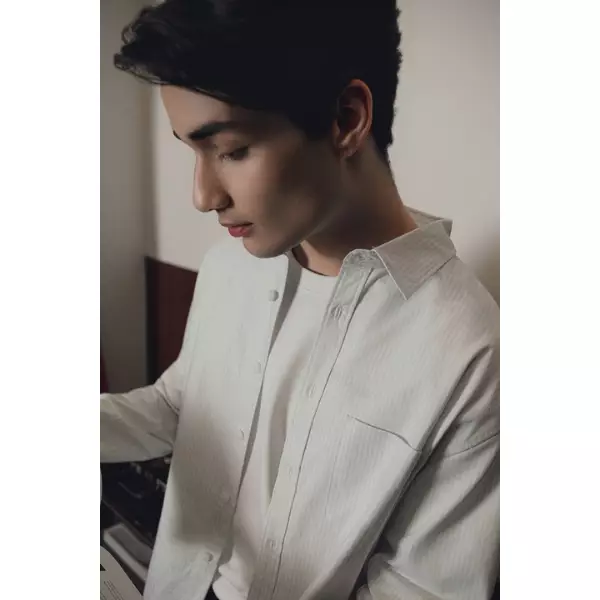 LARUSSO 6 AM Club - Kemeja Oxford Stripe Relax Fit Shirt - Light Cream