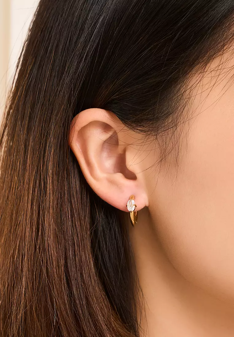 Elaine Oval-Cut Hug Hoop Earrings in Gold