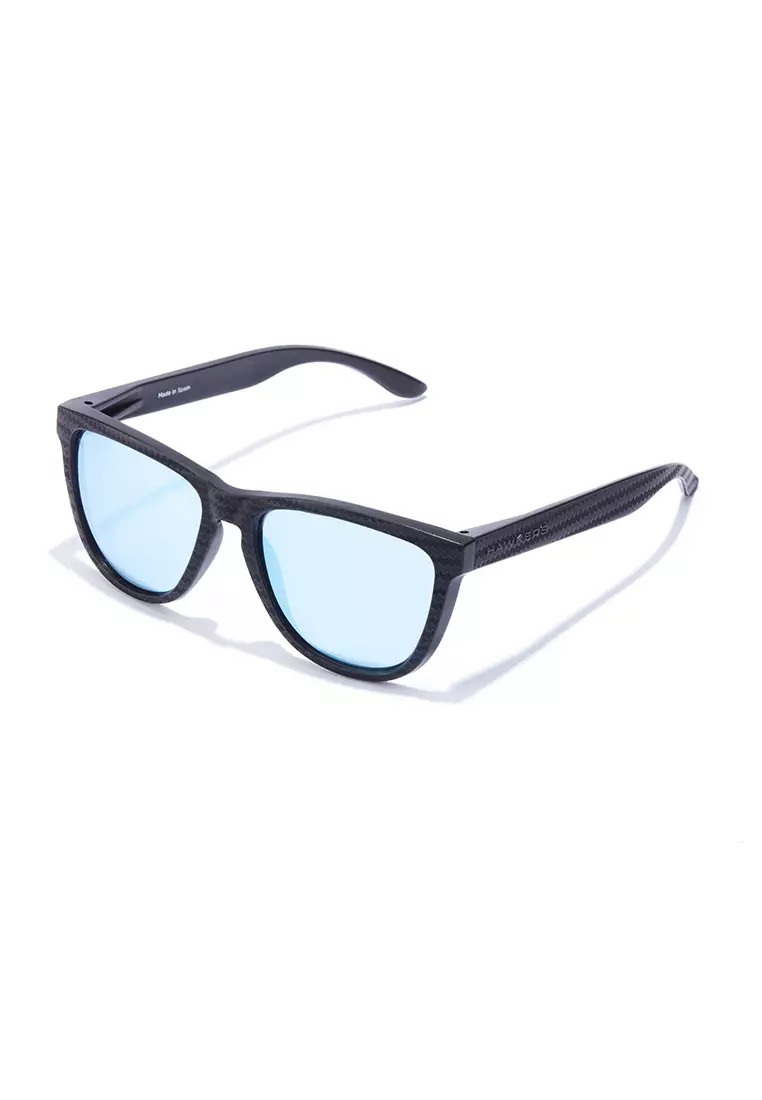 HAWKERS POLARIZED Blue Chrome ONE CARBONO RAW. Sunglasses for Men and Women, Unisex. UV400 protection. Official product designed and made in Spain. HONR21NSTP