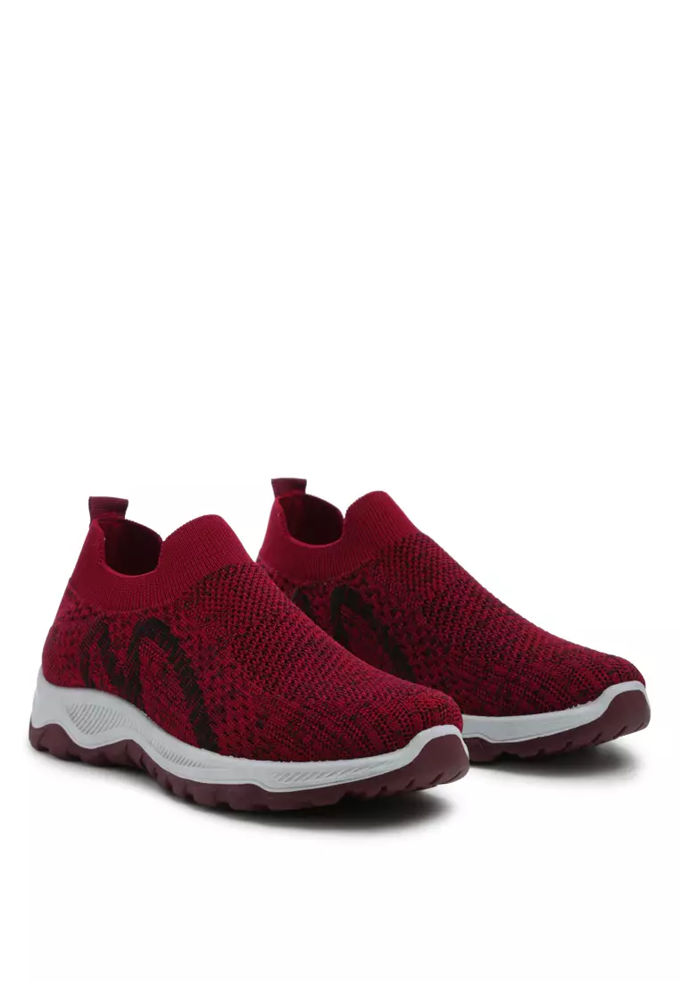 Red sock outlet trainers
