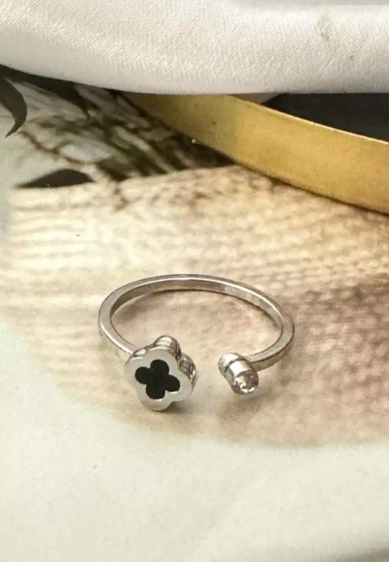 Aksesoris Cincin Wanita Clover Diamante Embeliished Ring Silver & Black