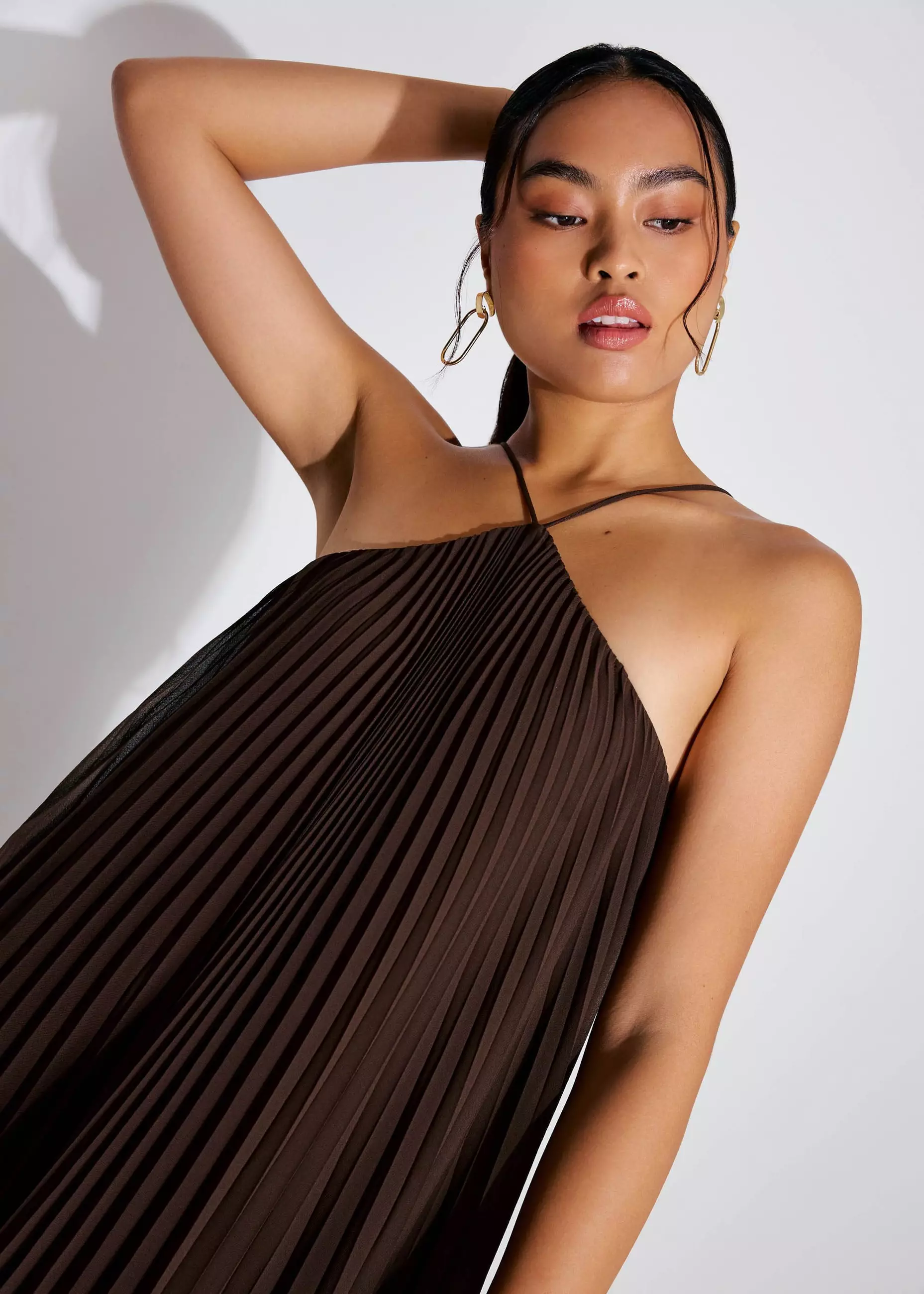 Jual Love, Bonito Dress Wanita - Pleated Halter Trapeze Maxi Dress Original  2026 | ZALORA Indonesia