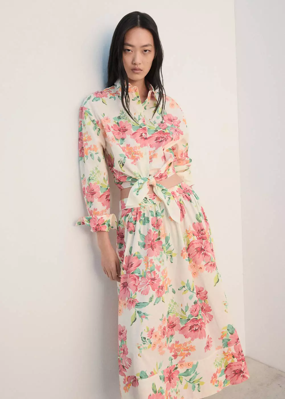 Rok midi bunga-bunga