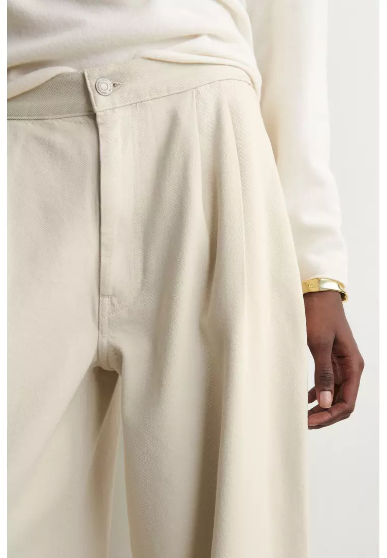 PLEATED WIDE-LEG DENIM TROUSERS