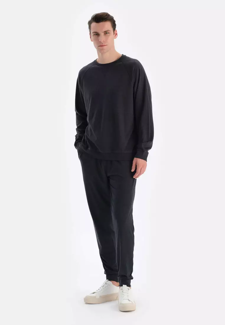 Smoke Sweatshirt, Crew Neck, Regular, Long Sleeve Loungewear for Men