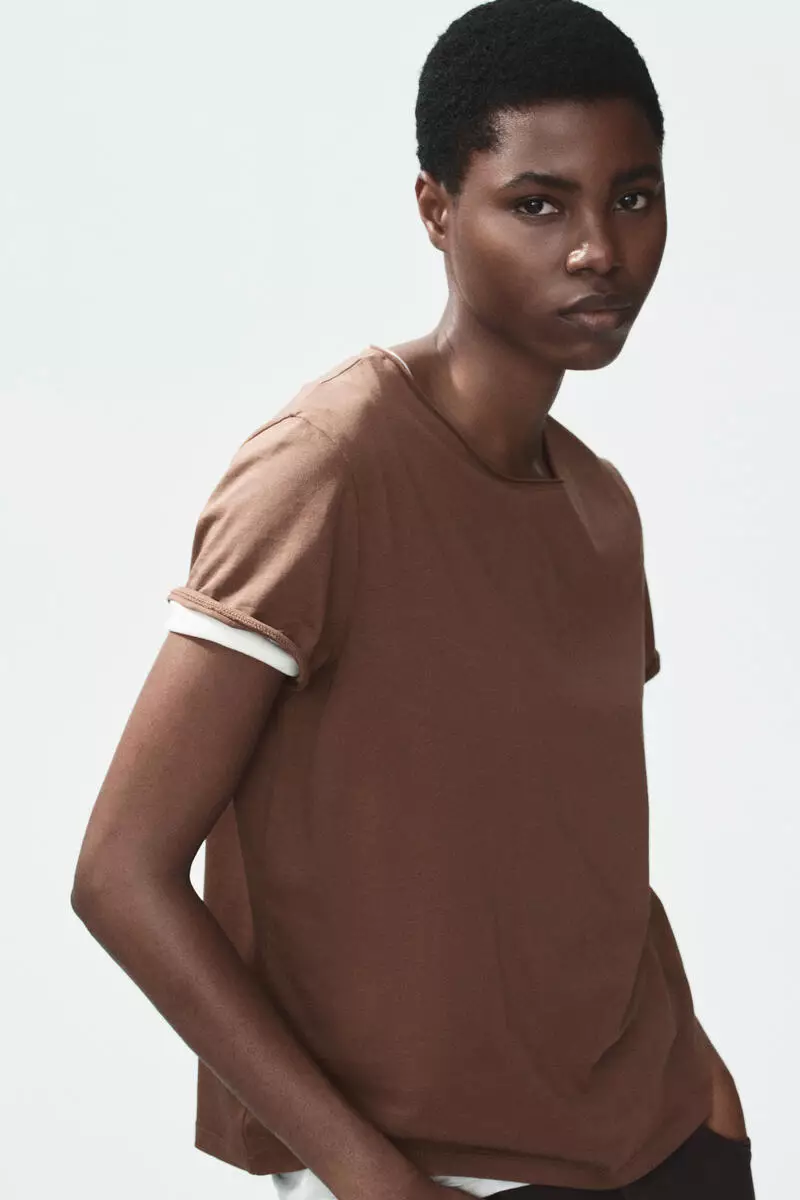 Roll-edge T-shirt