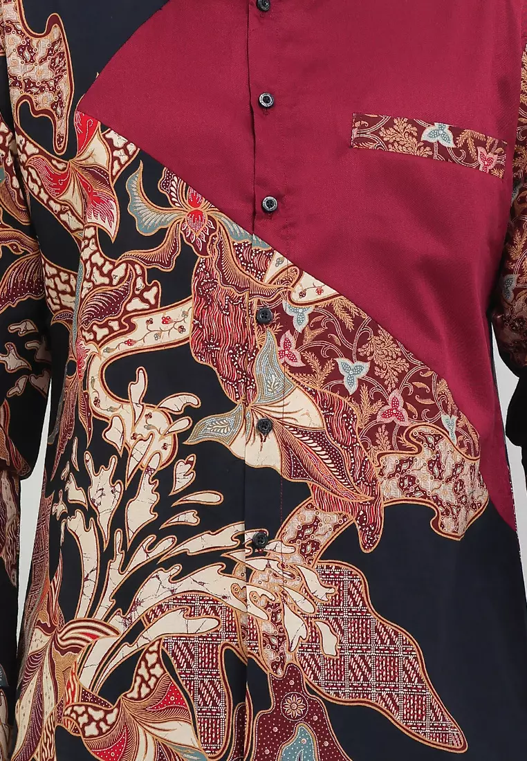 Kemeja Body Fit Batik Daun