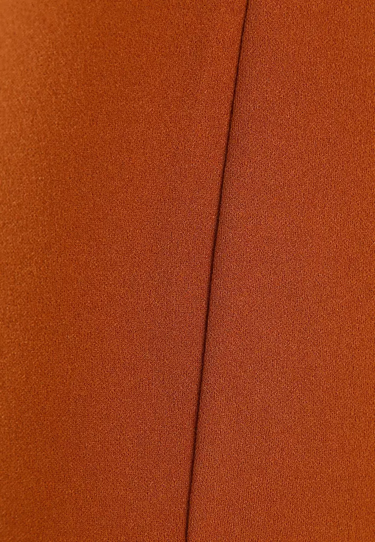 Celana Potongan Menyala Coklat