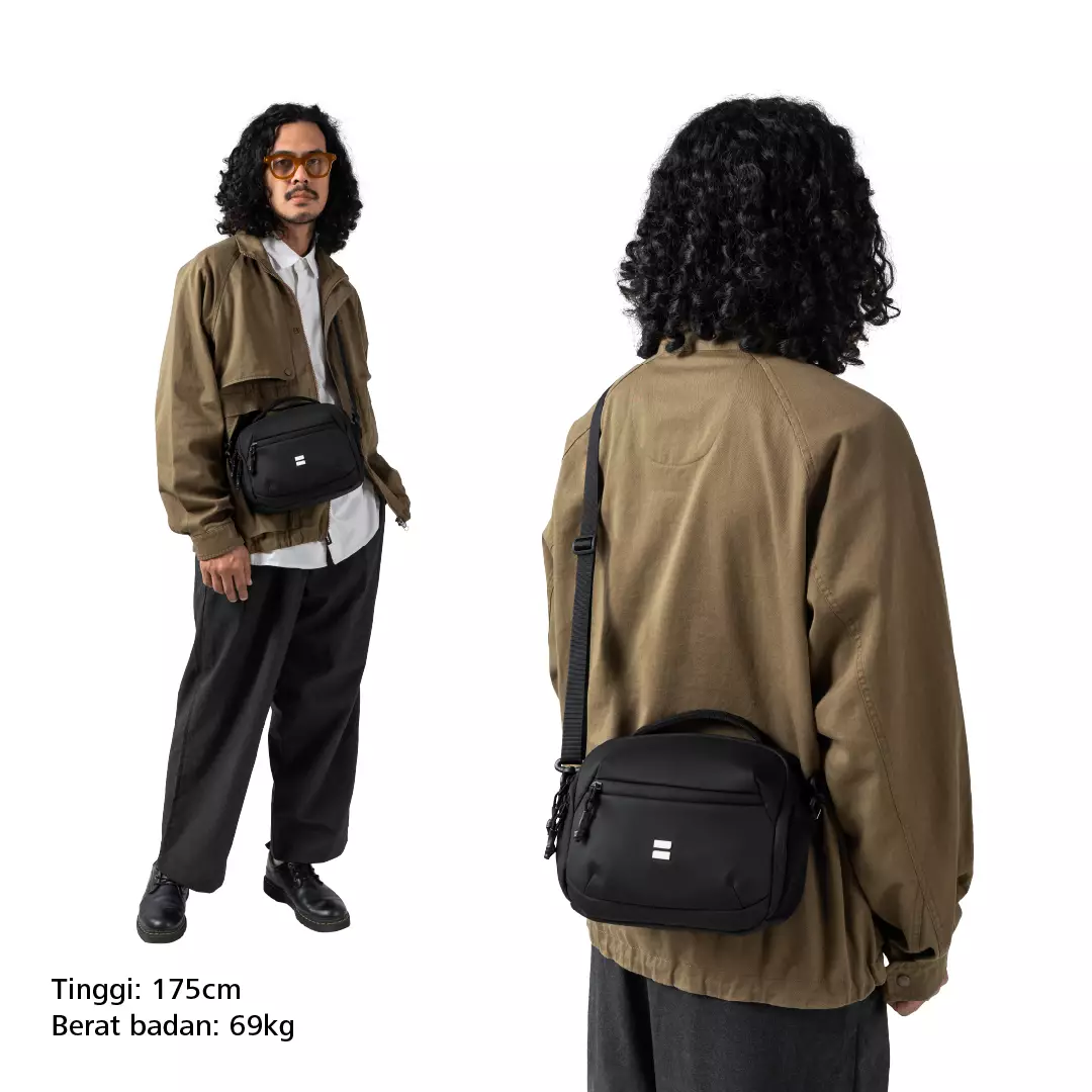 Caption Camera Shoulder Bag Tas Kamera Travel Outdoor Durable Tahan Air 4 L -