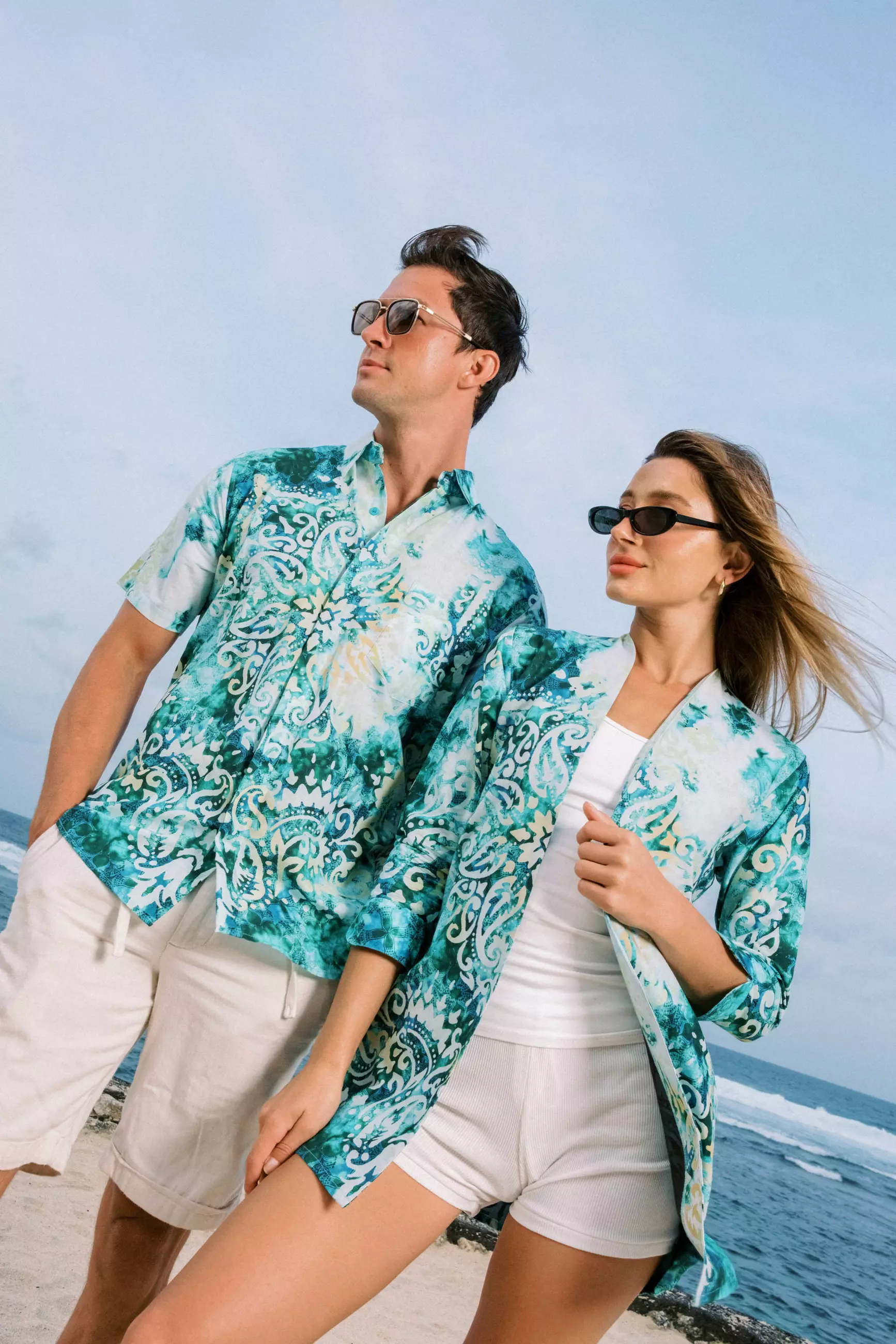 Kiva Turqoise Kemeja Pria  Pendek Slim Fit Digital Print