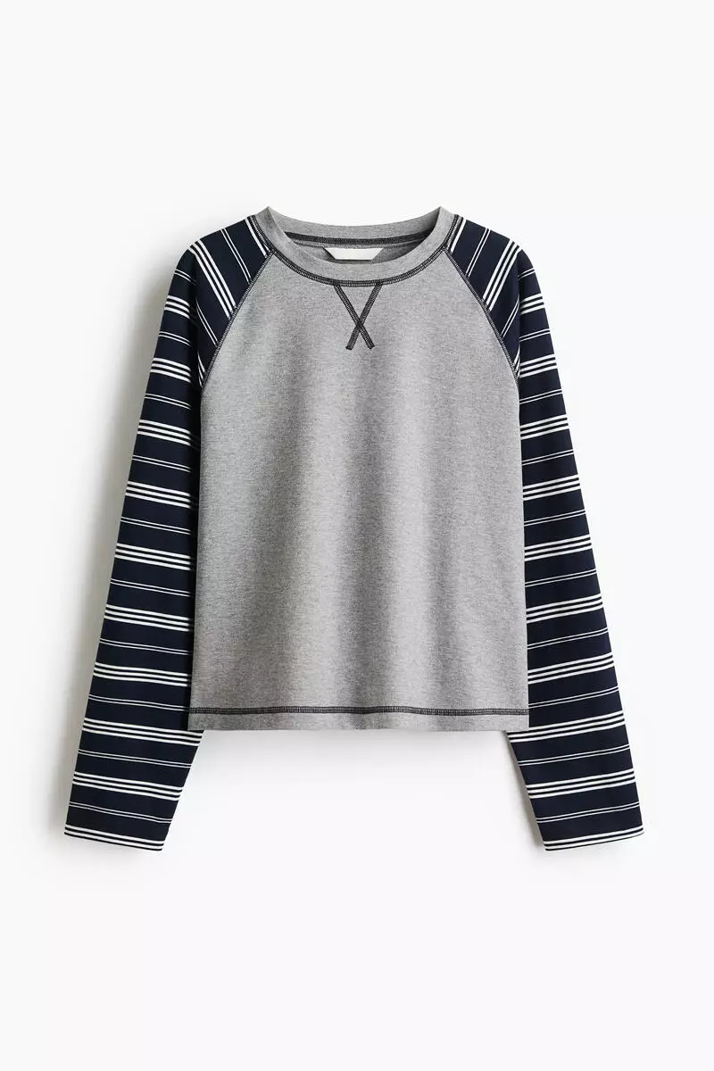 Long-sleeved cotton top