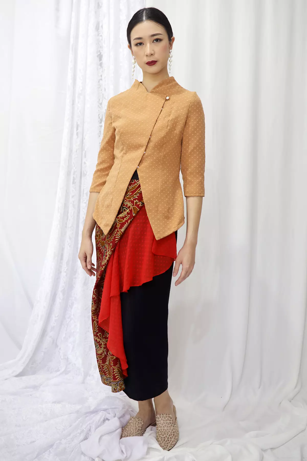 Mahadevi Rubiah Coklat Susu Kebaya Janggan