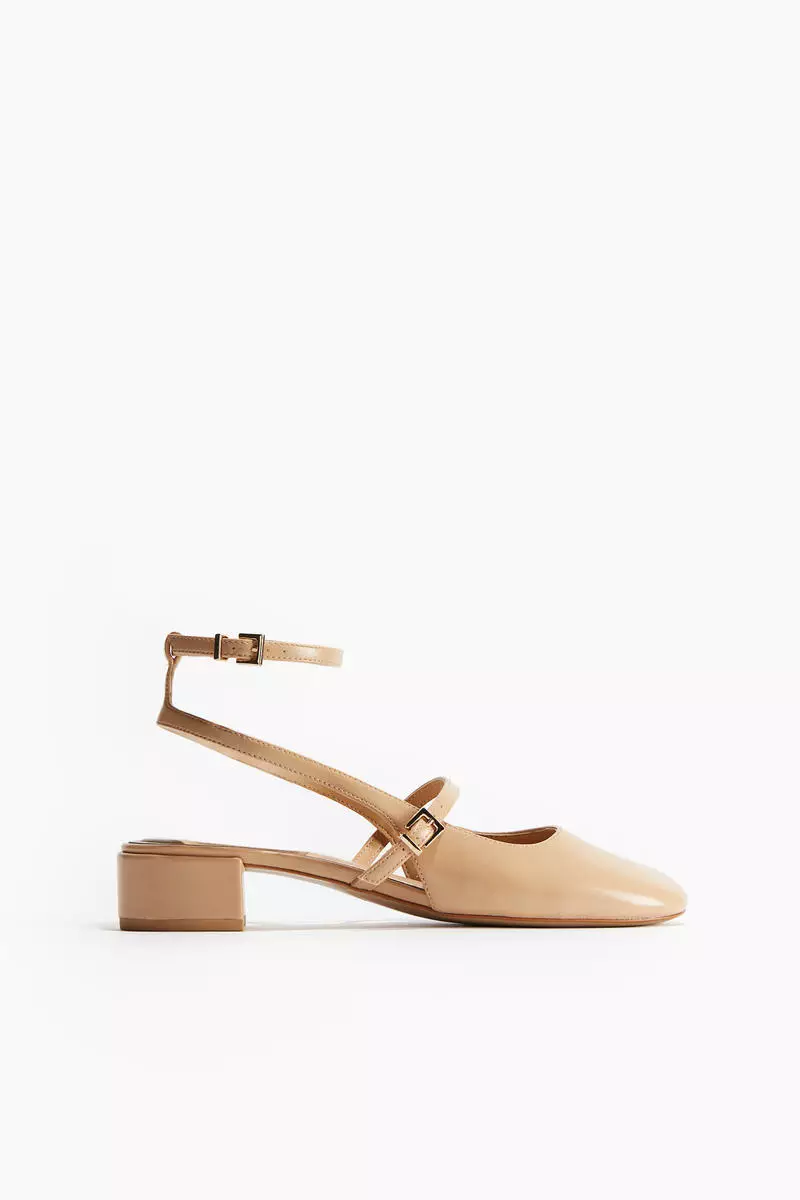 Discount on H&M  shoes - SKU: Ankle-strap court shoes
