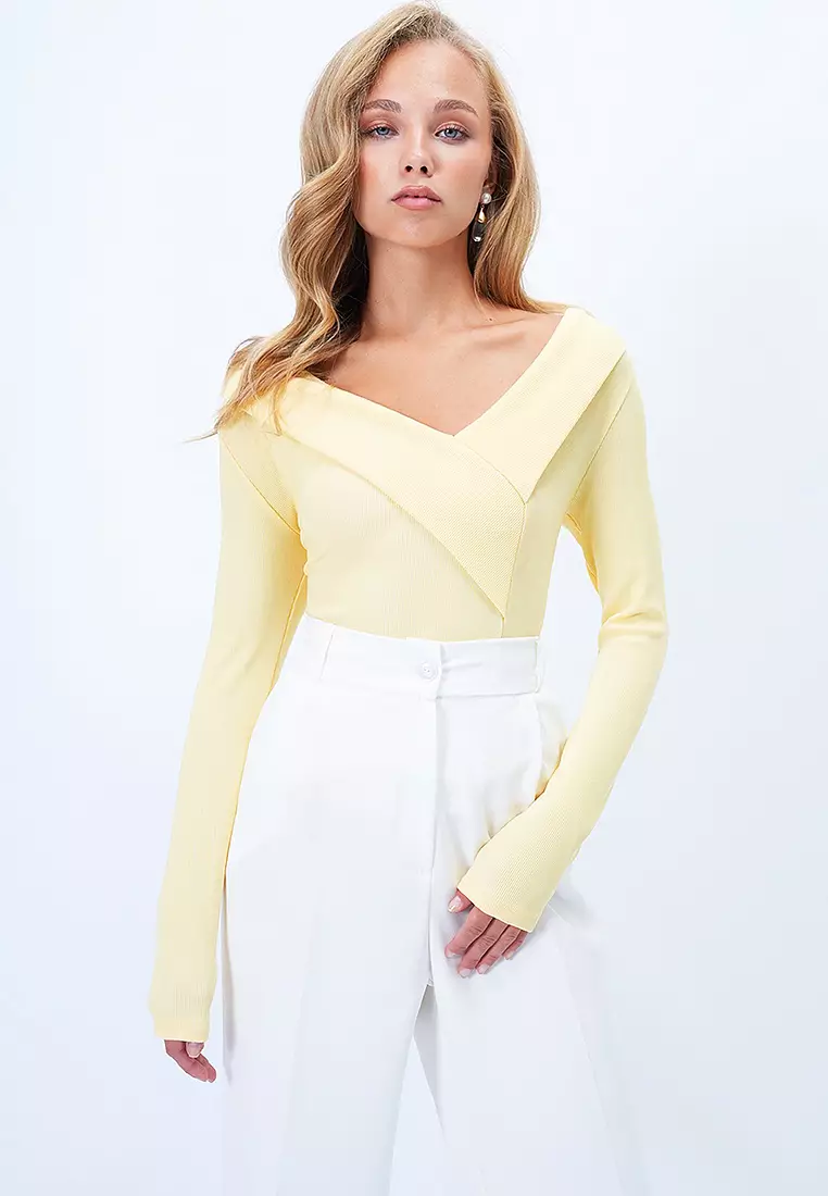 Wide Collar Blouse