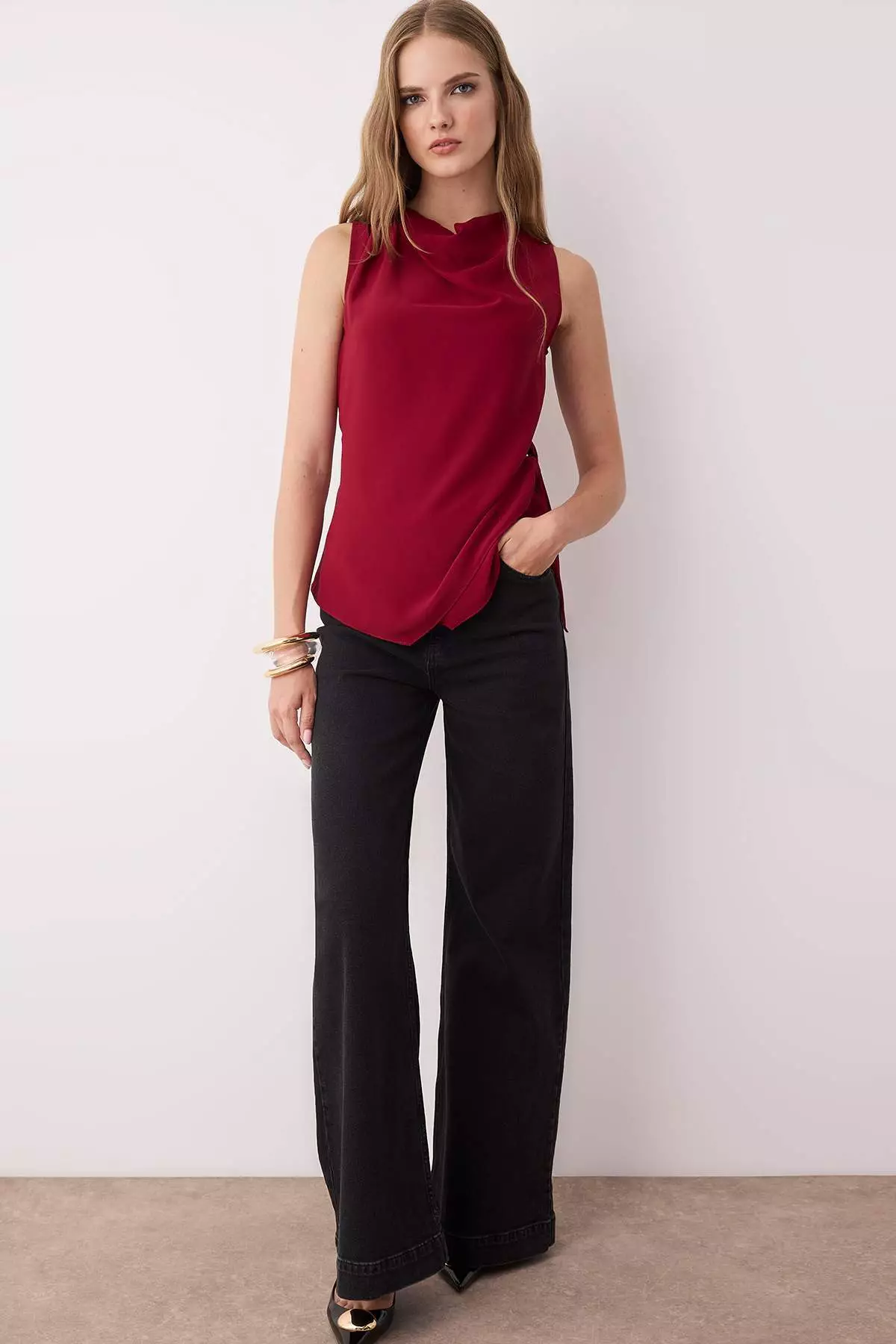 Burgundy Sleeveless Satin Binding Detail Blouse