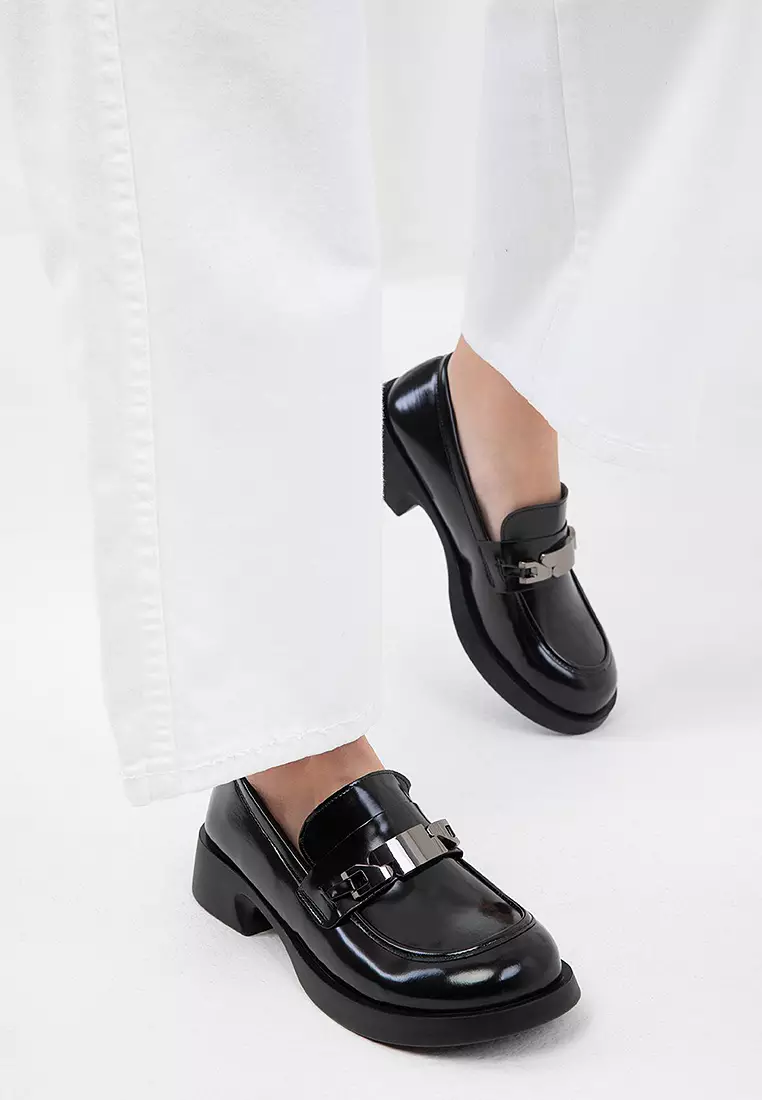 Embellished Elegance: Round Toe Platform Loafers