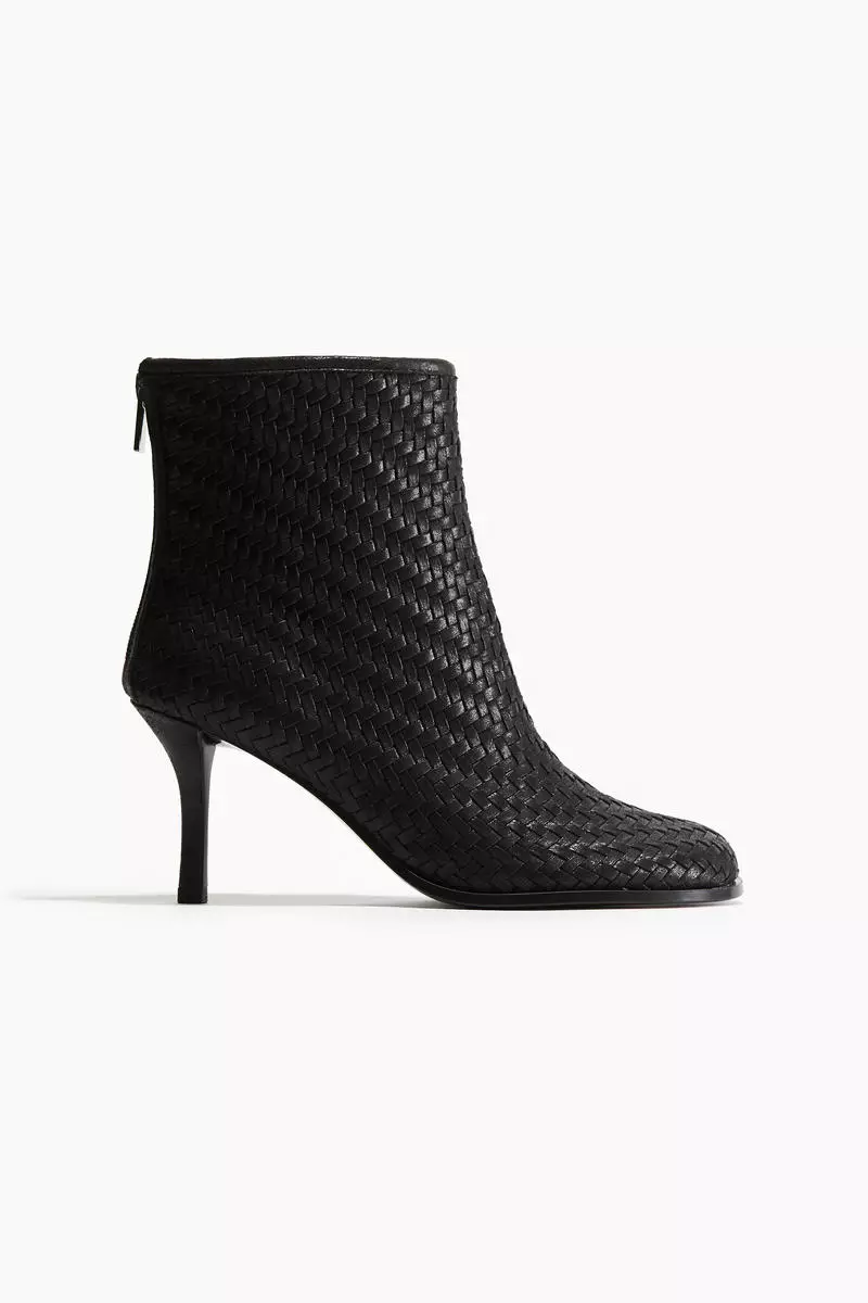 Discount on H&M  shoes - SKU: Braided ankle boots