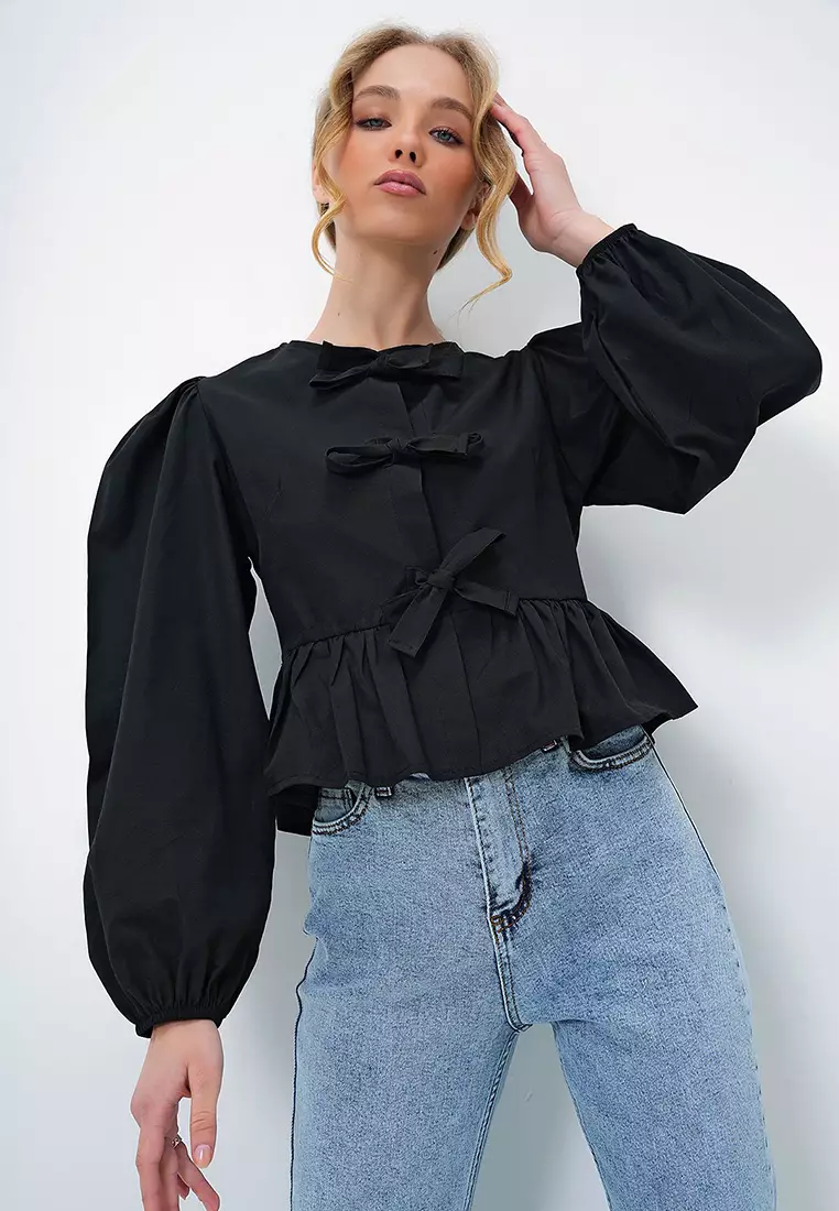 Women's Black Crew Neck Bow Tie Princess Sleeve Poplin Blouse
