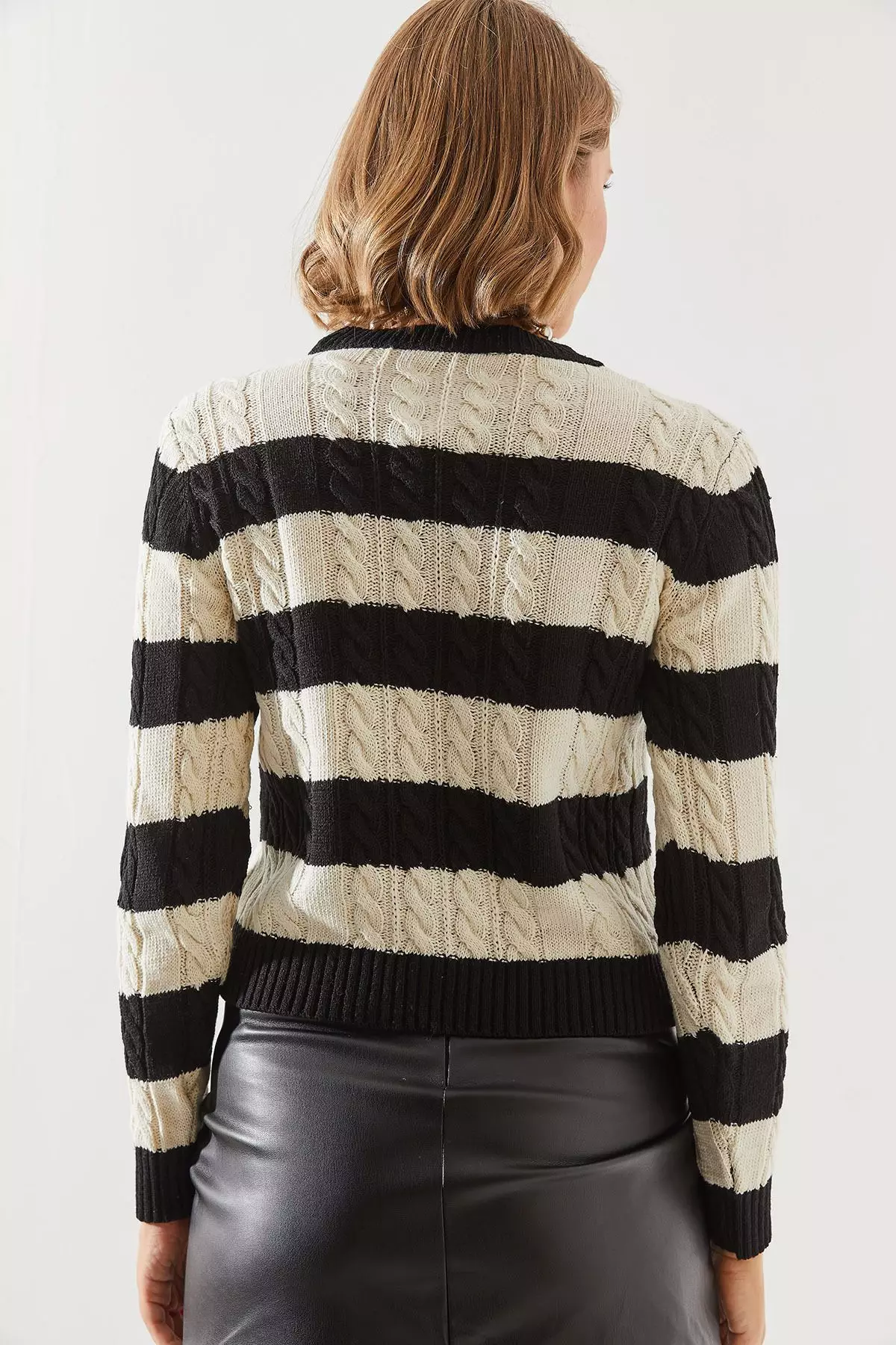 Women's Striped Crew Neck Sweater 20247503