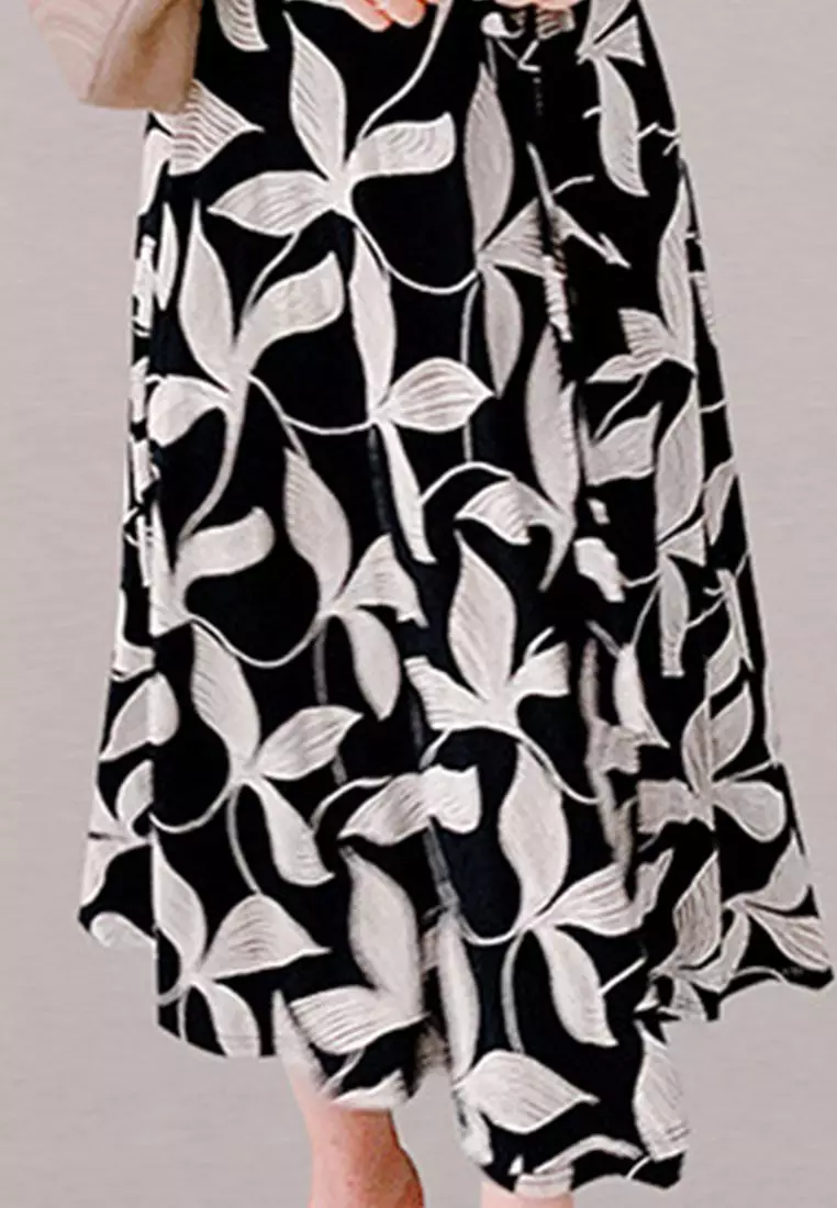 S/S 優雅復古V領半袖繫帶收腰印花迷笛裙 A23022422W