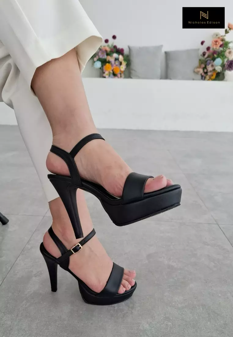 Heel Vanya Black