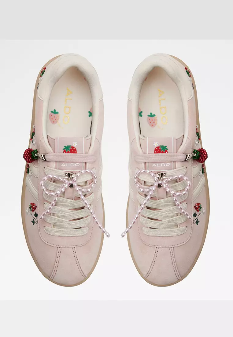 Chicsneaker Low-Top Sneakers