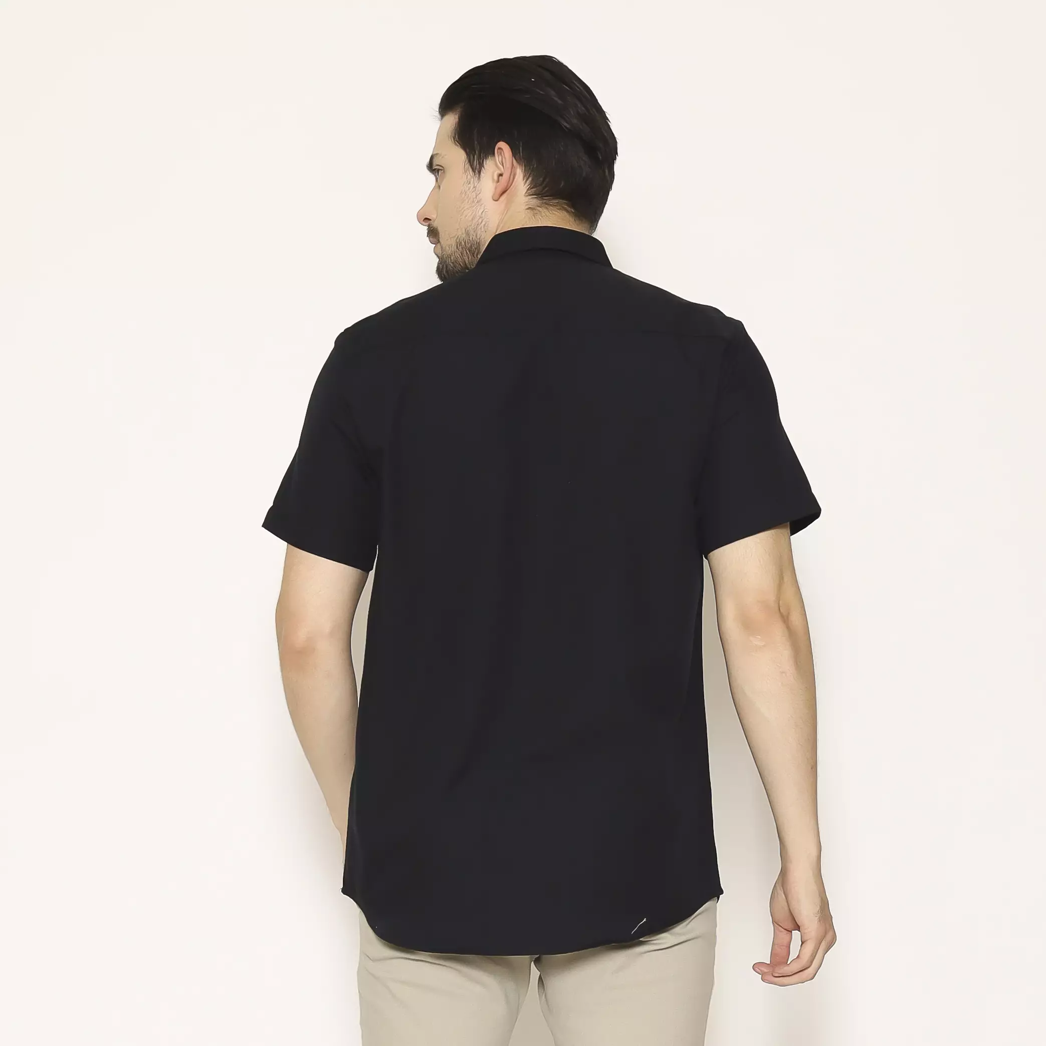 MAGINOT Kemeja Pria Basic Polos Lengan Pendek BLACK