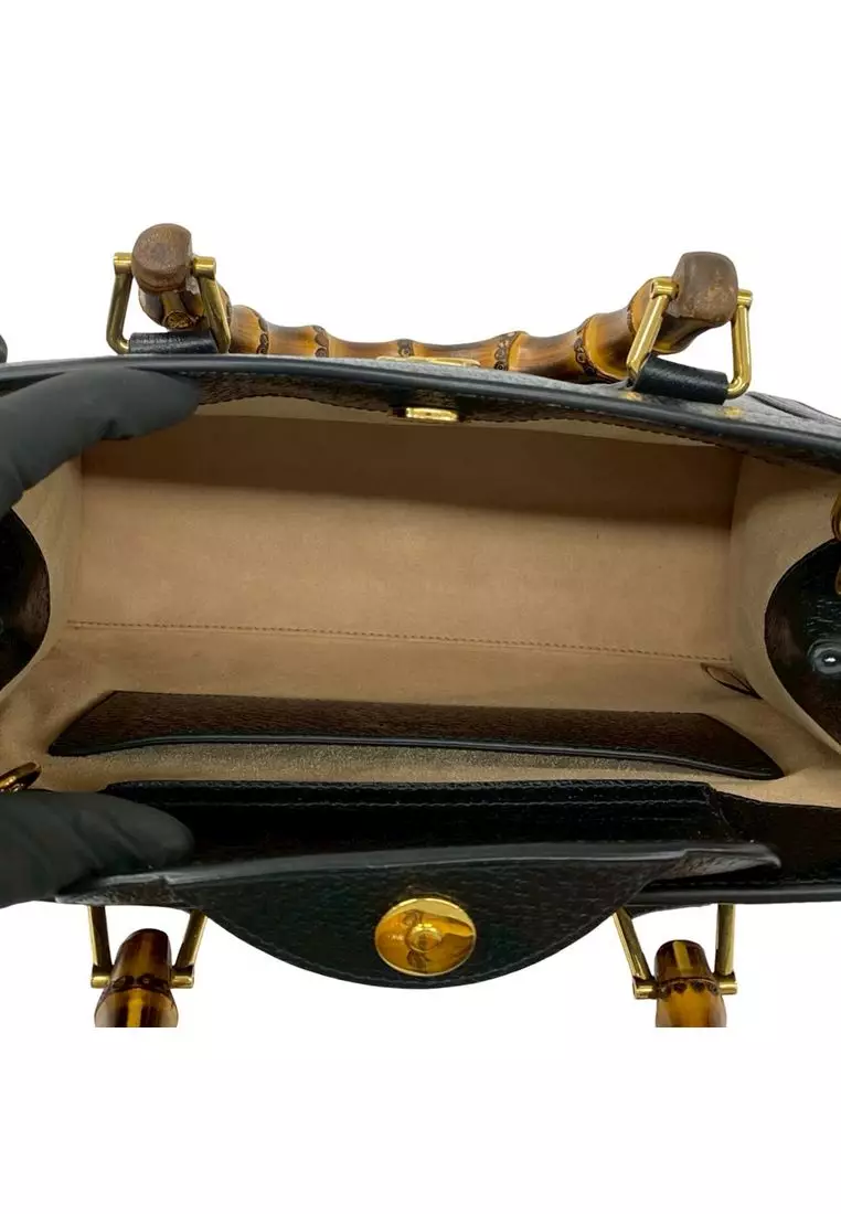 Pre-Loved Gucci Medium Leather Bamboo Diana Satchel