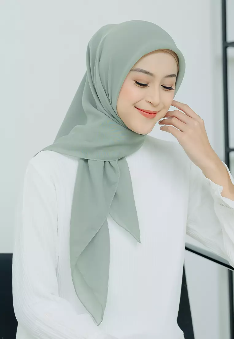 Polly Cotton (Hijab Segiempat Bella Square) Green Pastel