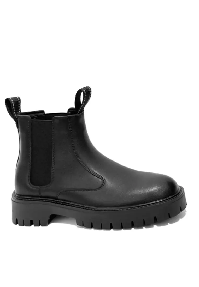 Discount on Twenty Eight Shoes  shoes - SKU: VANSA Cow Leather Platform Short Chelsea Boots VSM-B8130