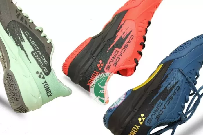 YONEX Sepatu Badminton Cascade Drive BRIGTH RED
