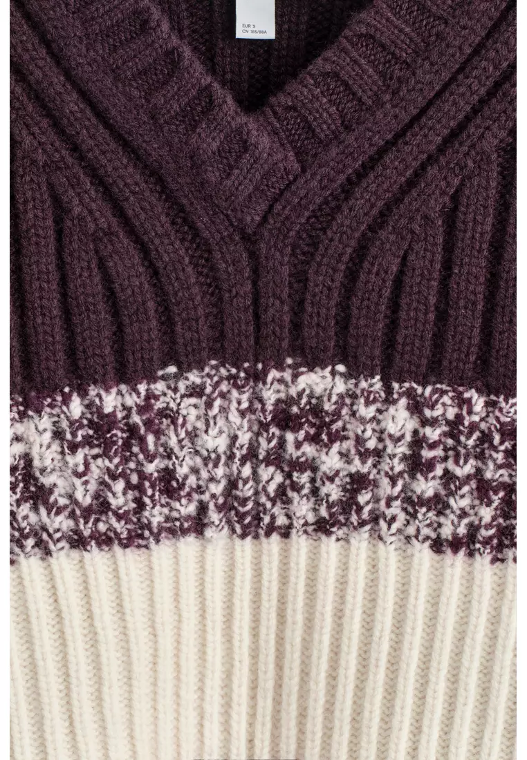 TEXTURED MERINO WOOL V-NECK JUMPER