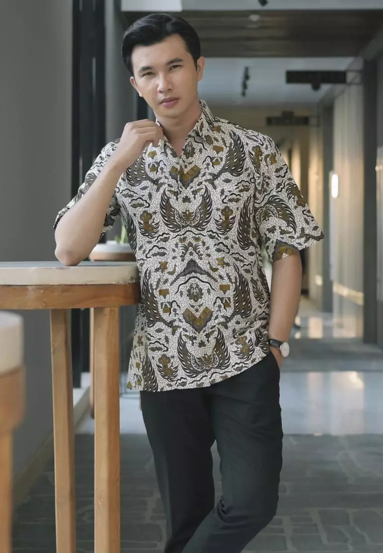 kemeja batik pria lengan panjang batik garuda white