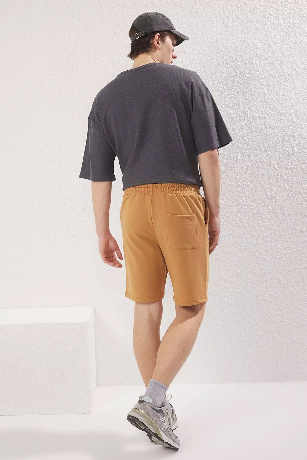 Camel Basic Regular Mid Length/Normal Cut Plain Shorts TMNSS20SR0068