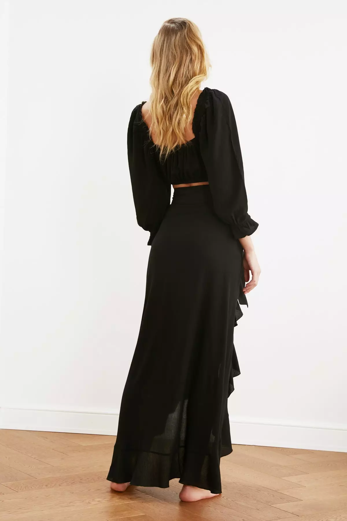 Ruffle with Tie Sarong