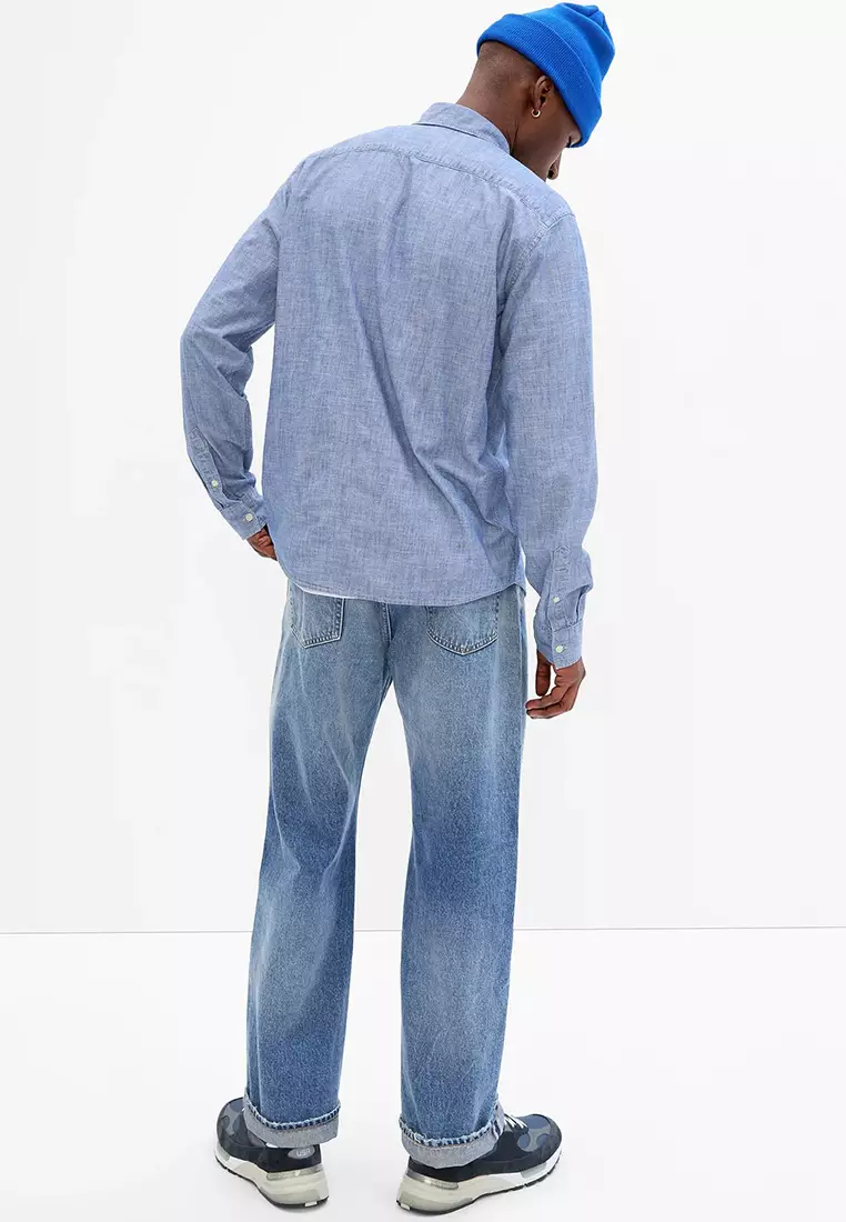 Chambray Shirt in Untucked Fit