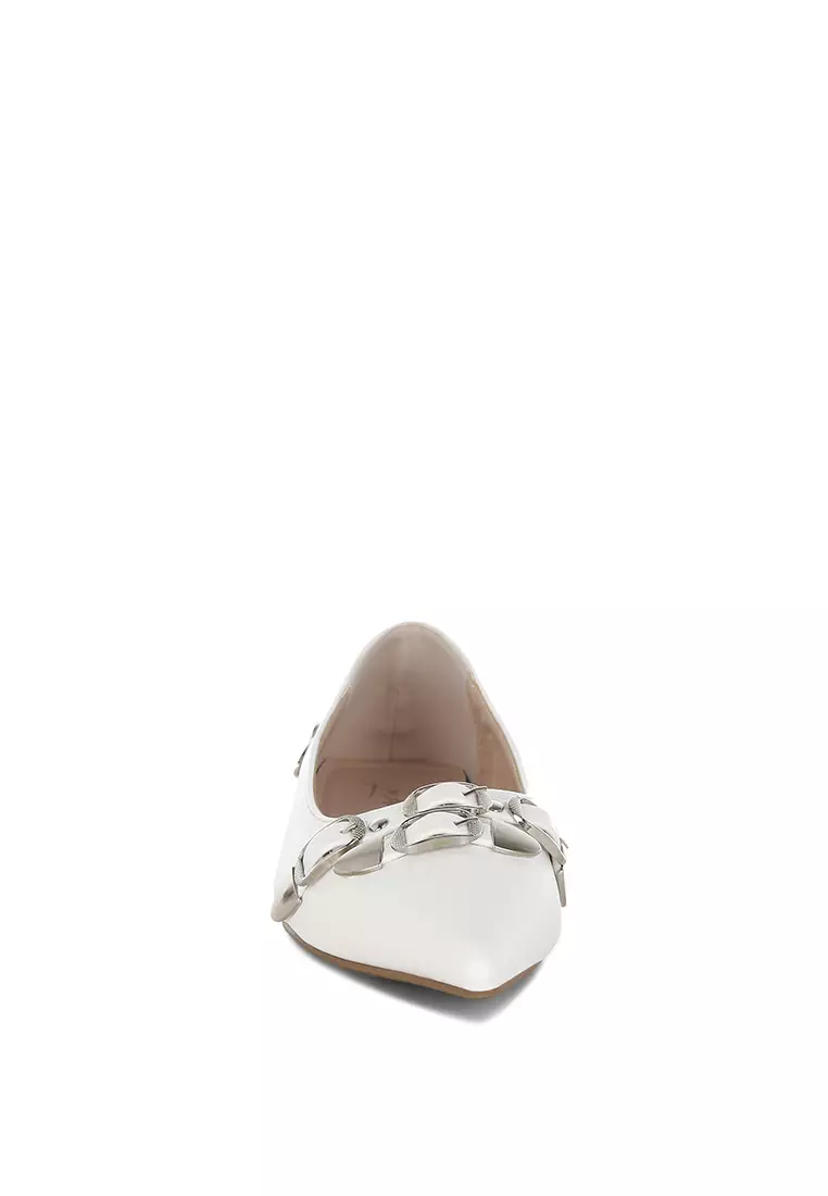 Belt Buckle Detail Ballerinas In White