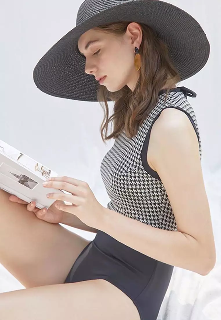 復古千年格露背遮肚連身泳衣 A22031721