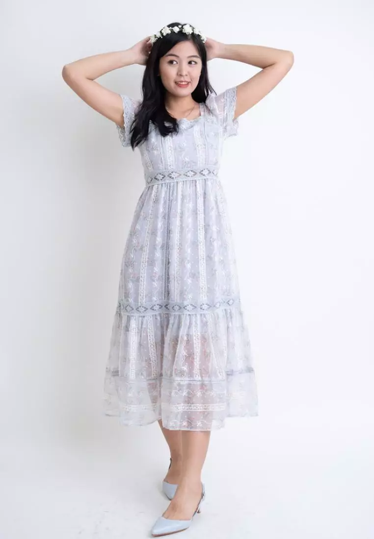 COTTAGE FLORAL DRESS WITH RUFFLES  DETAILS