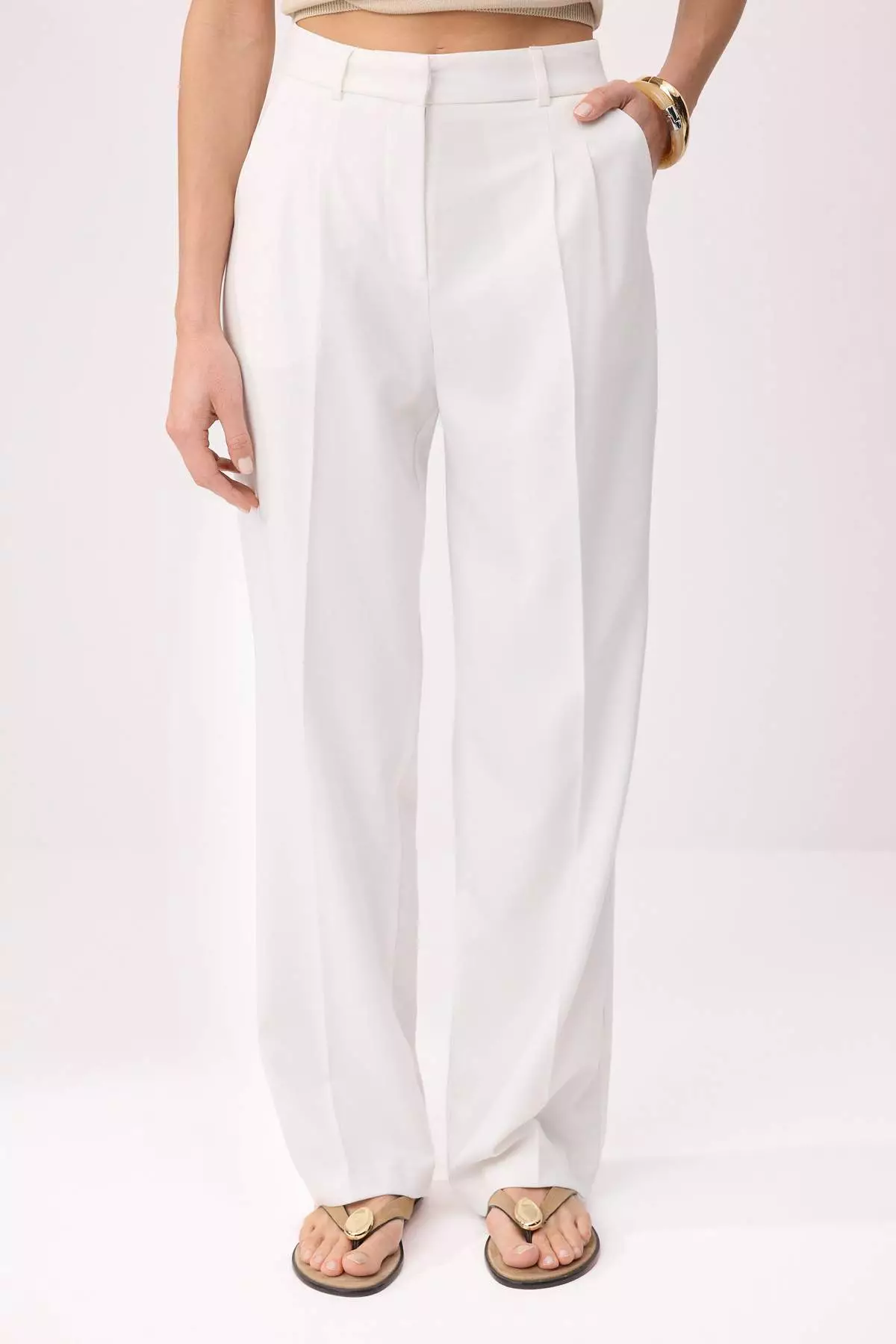 White Limited Edition Straight/Cut Pleated Woven Fabric Trousers Twoaw23Pl41